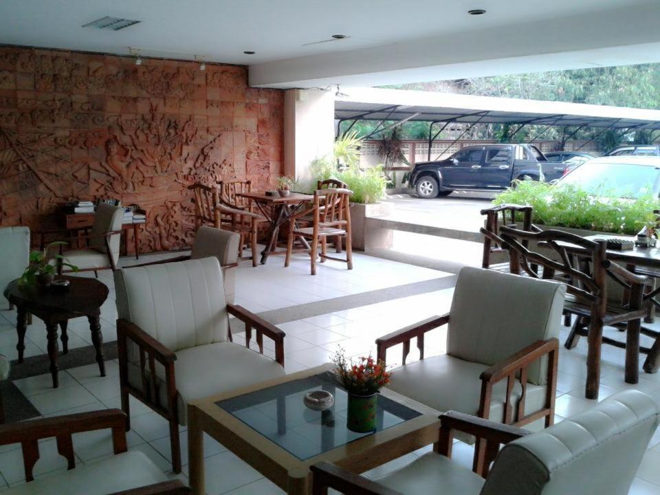 M In Korat Service Apartment Nakhon Ratchasima Exterior photo
