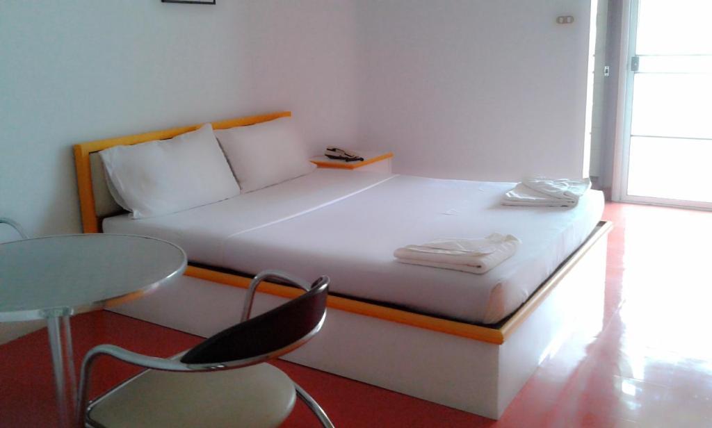 M In Korat Service Apartment Nakhon Ratchasima Room photo