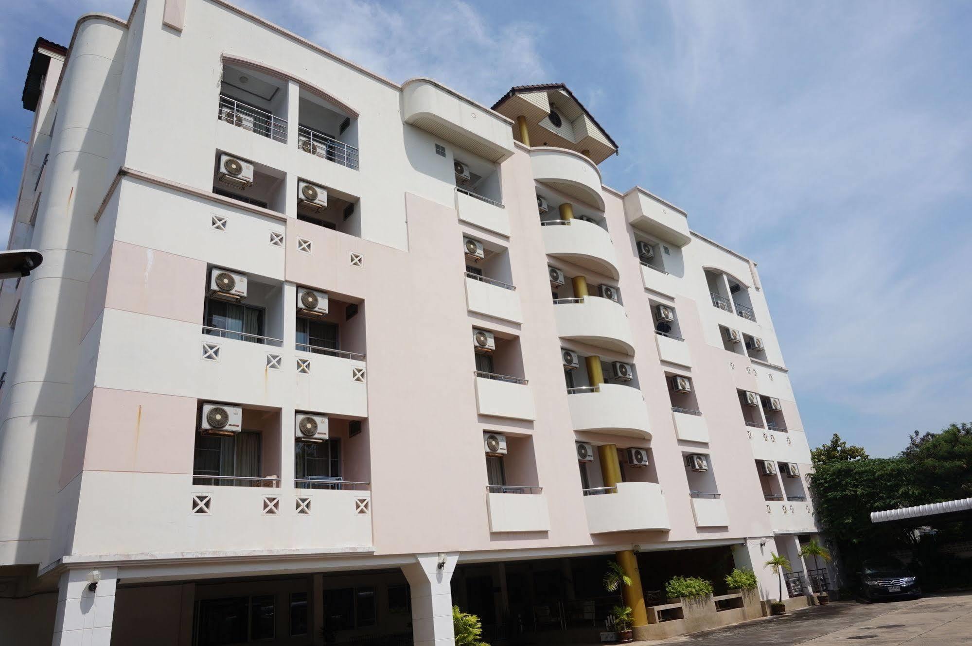 M In Korat Service Apartment Nakhon Ratchasima Exterior photo